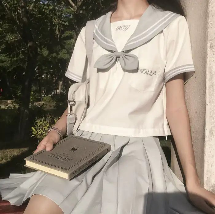 爱里行间
